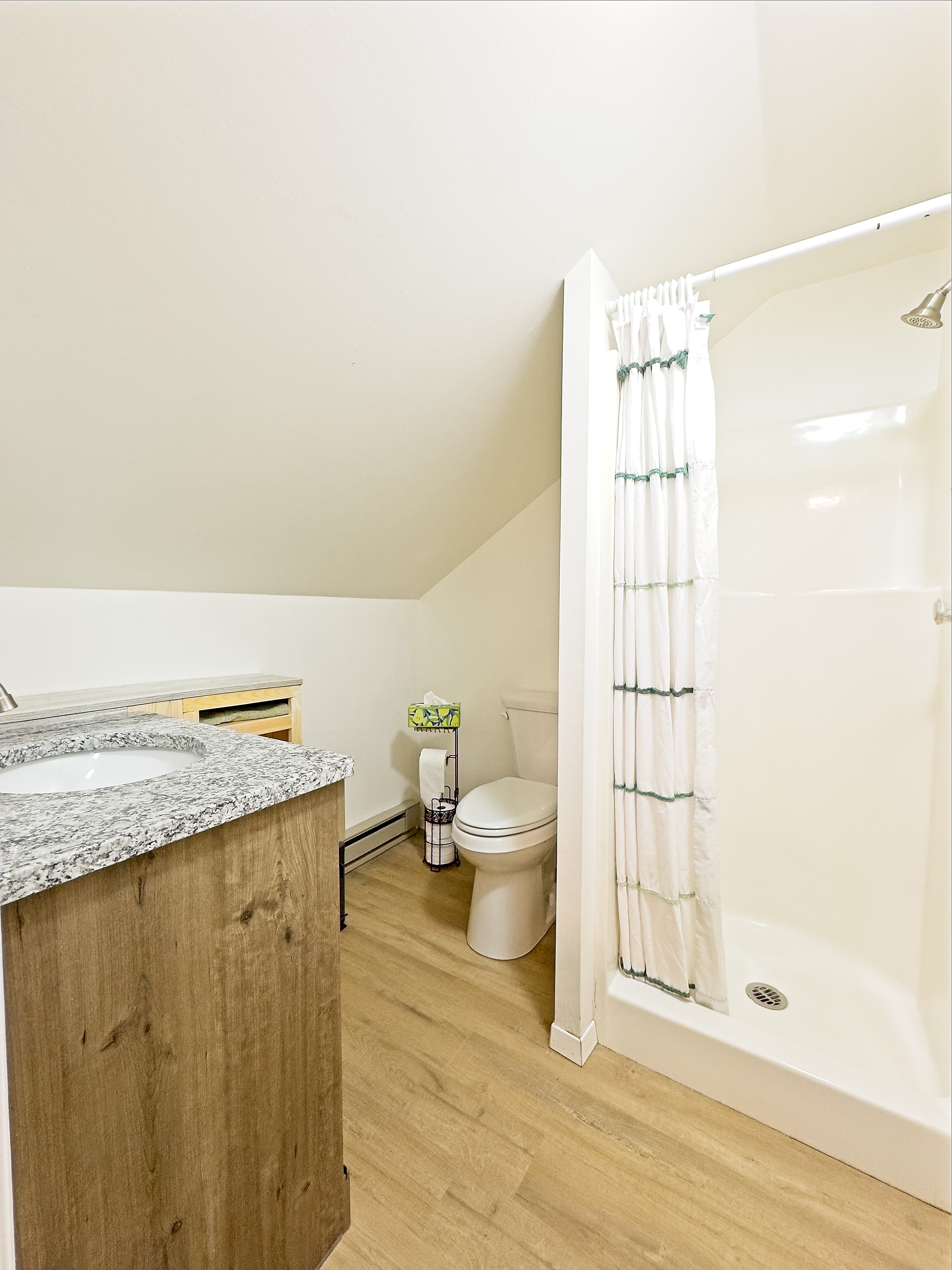 Upstair Bath